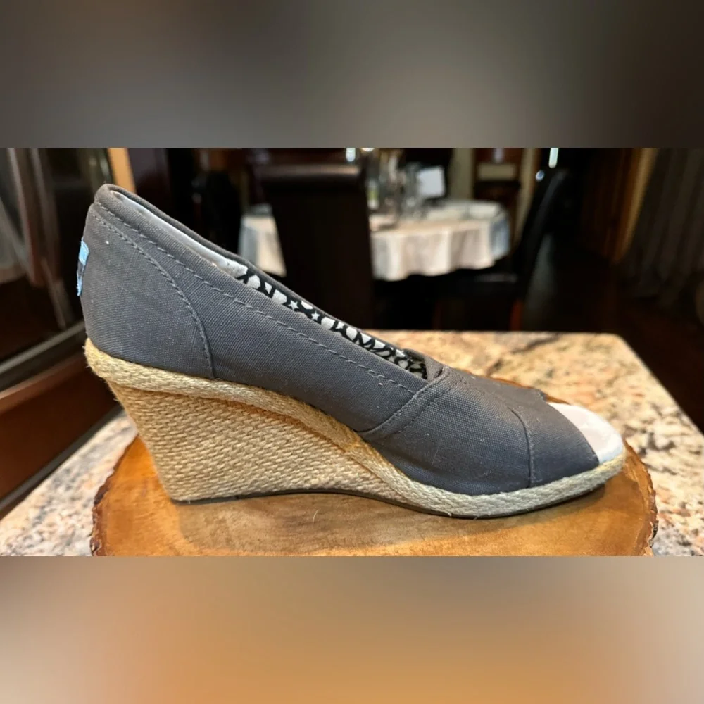 Toms wedge espadrilles